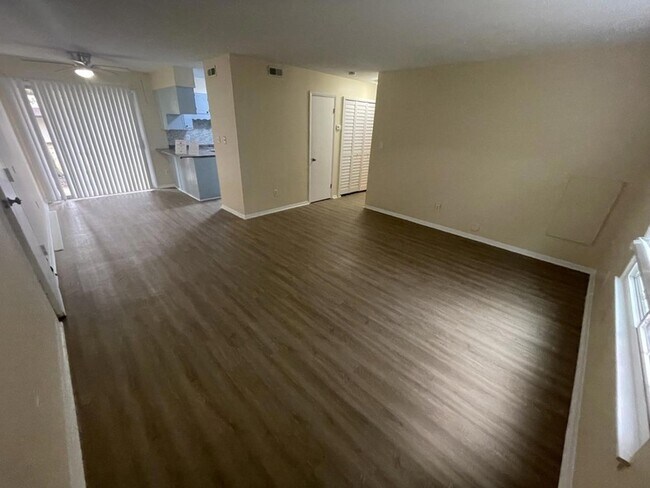 Building Photo - 5800 Falls of Neuse Road Unit Apt B