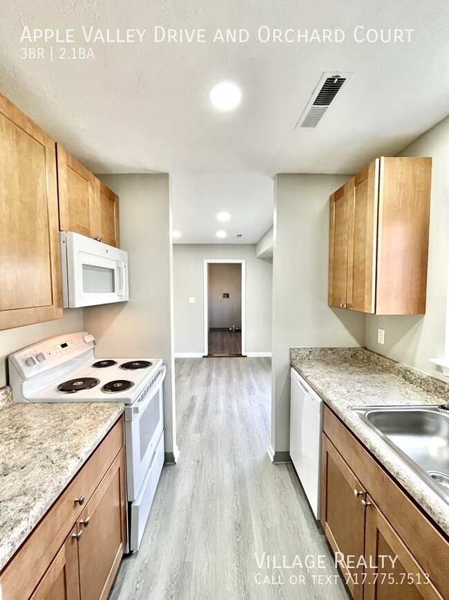 Primary Photo - 910 Apple Valley Dr