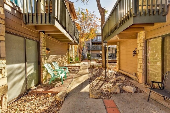 Building Photo - 3627 Menchaca Rd
