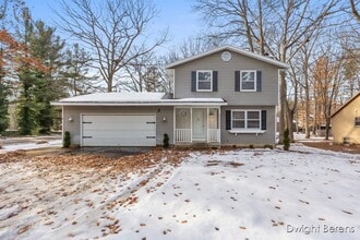 Building Photo - 7331 48th Ave