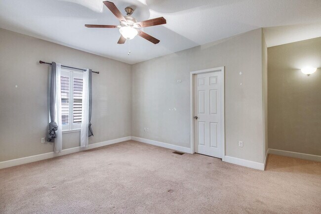 Building Photo - 408 Arbor Lake Dr