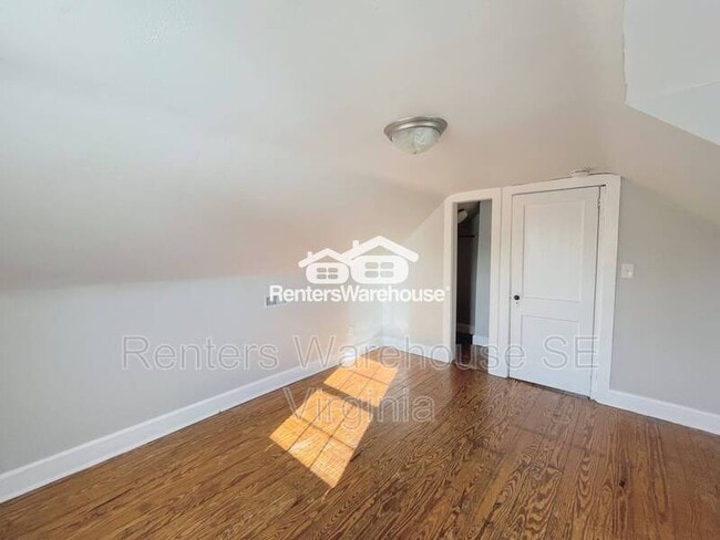 Building Photo - 459 Algonquin Rd