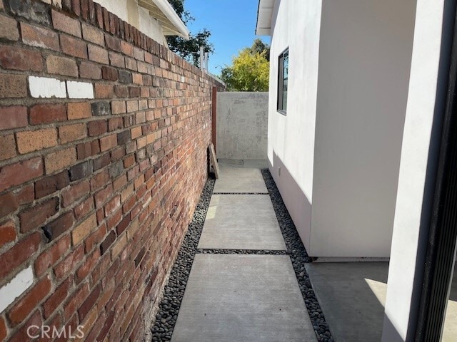 Building Photo - 701 Oakdale Ave