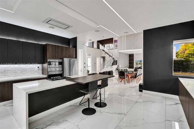 Building Photo - 10223 NW 75th Terrace