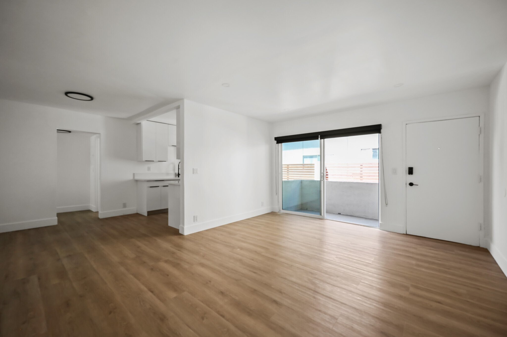 Building Photo - 2034 S Garth Ave