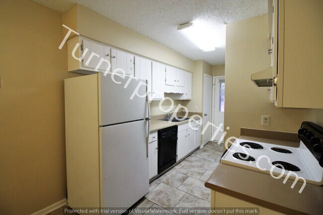 Building Photo - 1682 Horseshoe Dr. Unit B, Columbia S.C. 2...