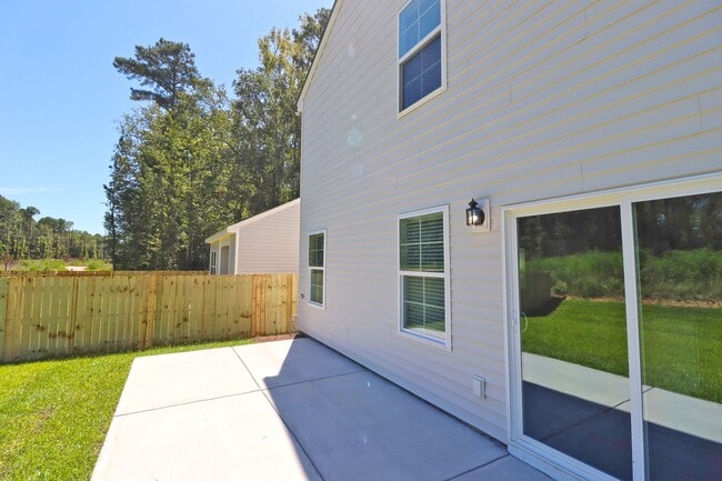 Building Photo - Beautiful Home in PRIME Lexington location!