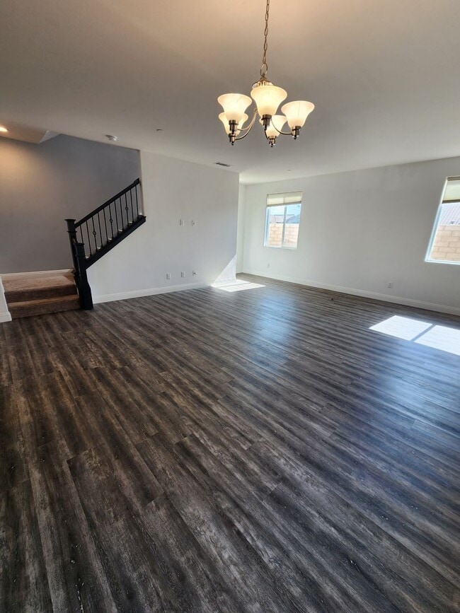 Building Photo - 231 Ninos Dr