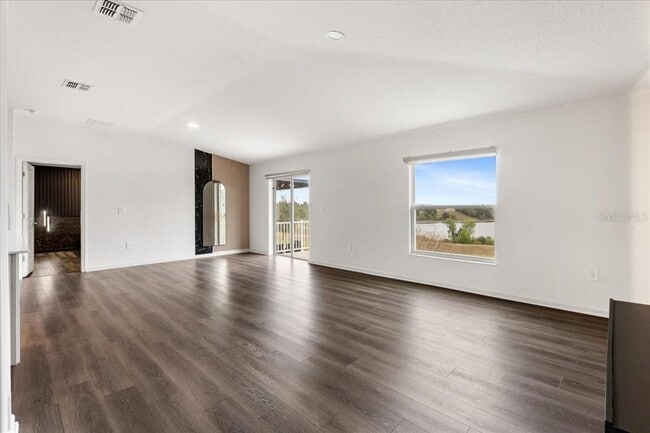 Building Photo - 946 Laurel Vw Wy