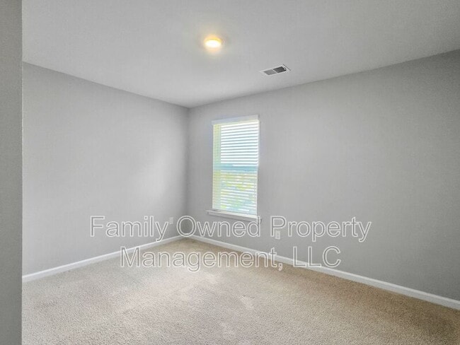 Building Photo - 422 Blue Elderberry Run