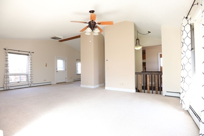 Building Photo - 3 bed, 1.5 bath house