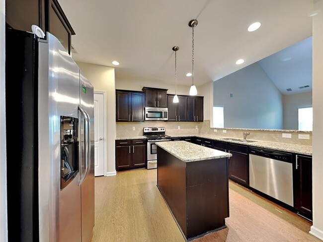 Building Photo - 265 Marsh Creek Dr