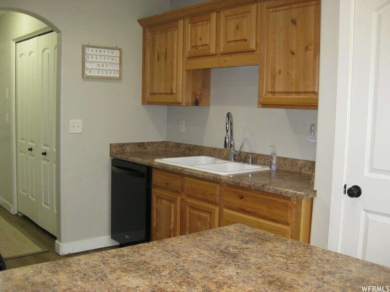 Building Photo - 1606 N 450 E