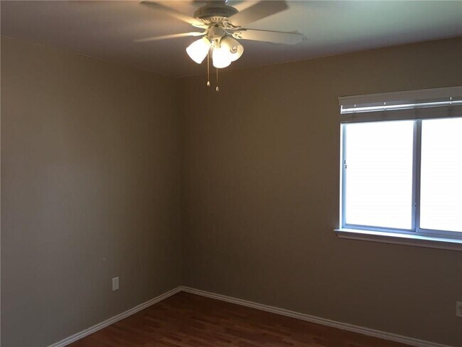 Building Photo - 3557 Sandy Koufax Ln