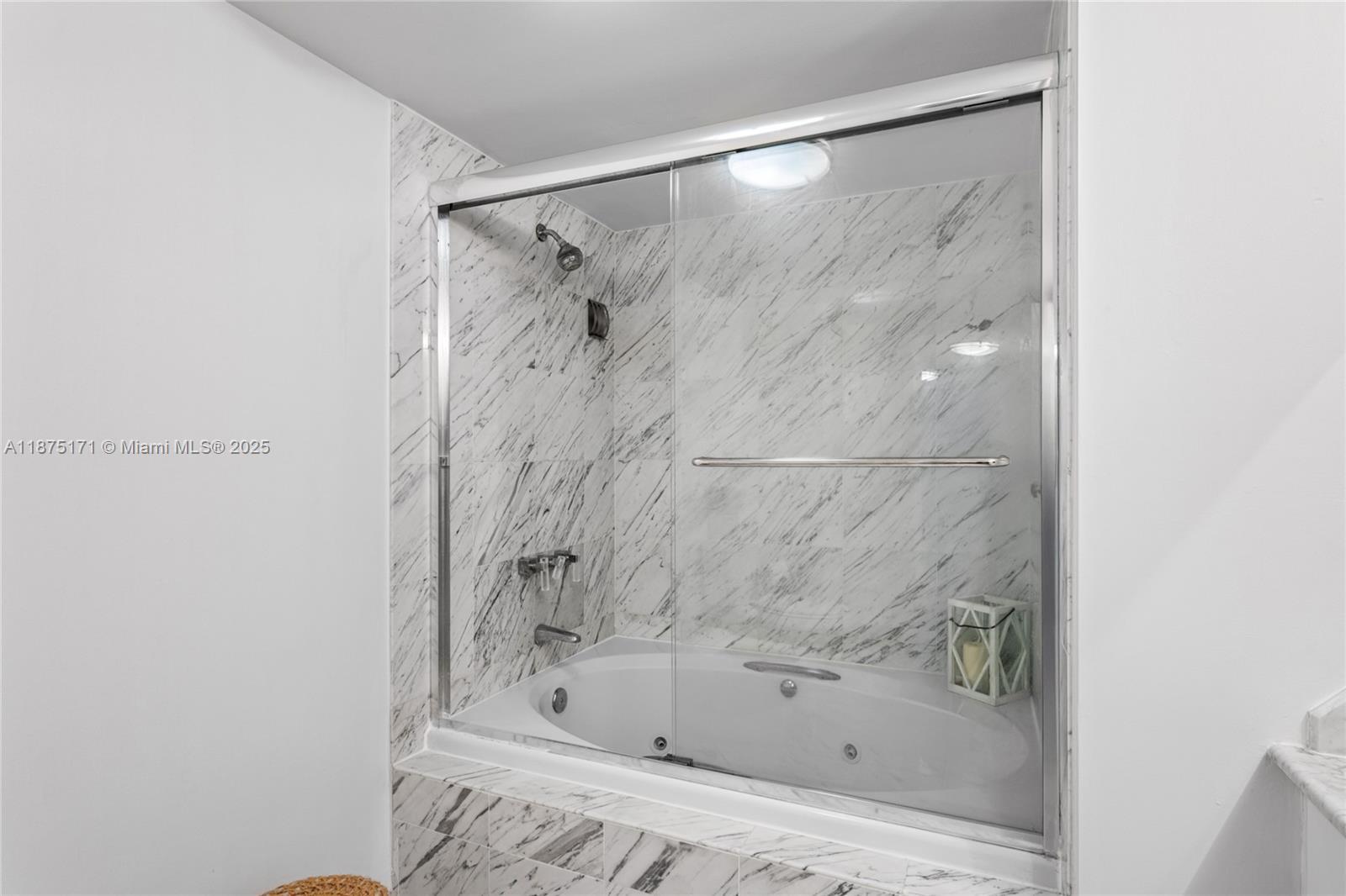 Building Photo - 5757 Collins Ave