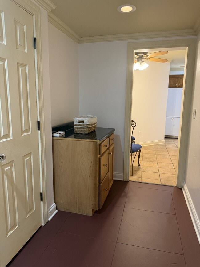Building Photo - 7035 Willowick Dr