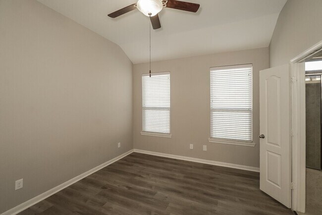 Building Photo - 20762 Rainmead Dr