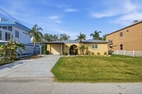 Building Photo - 7527 Hatteras Dr