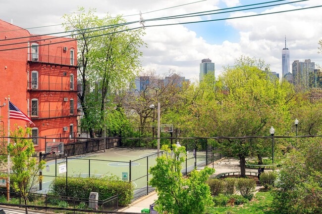 Building Photo - 85 Palisade Ave