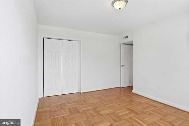 Building Photo - 6622 10th St