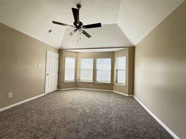 Building Photo - 6111 Settlers Village Dr