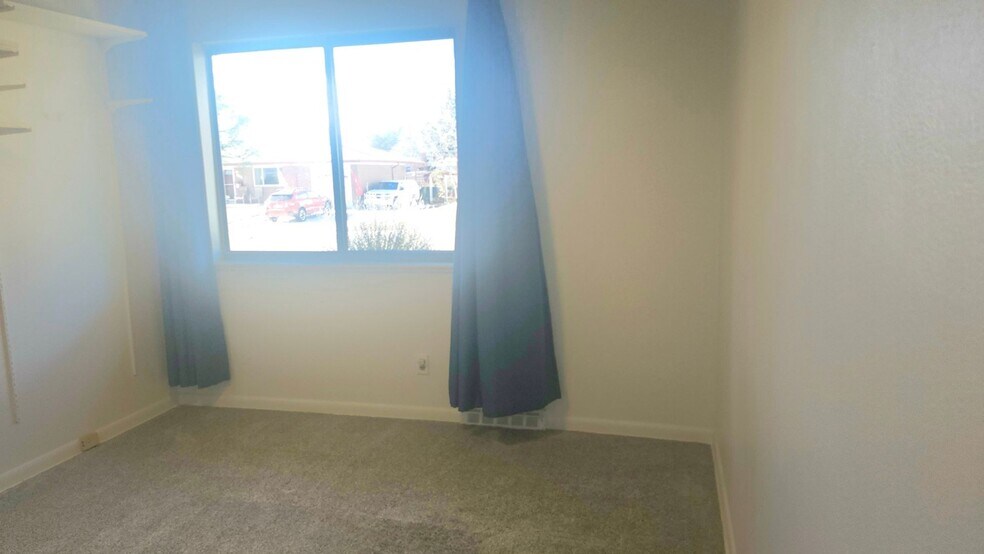 Building Photo - 6068 Vivian Ct