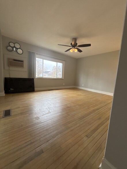 Building Photo - 866 Harlan St
