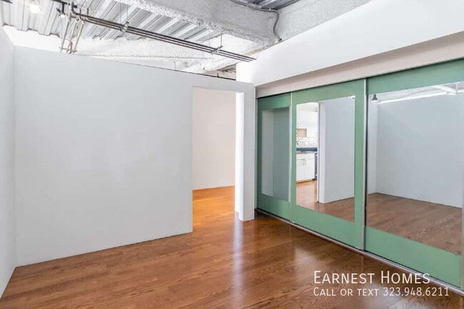 Building Photo - 200 N San Fernando Rd