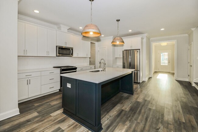 Building Photo - Beautiful Home in Wilmington - $200 Off First Month Rent (If Approved)