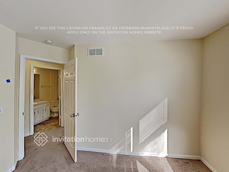 Building Photo - 1120 Stonebridge Ct