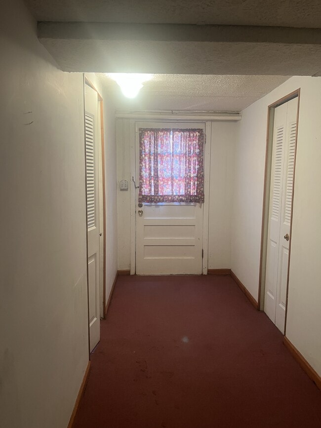 Building Photo - 141 Daniels Pl