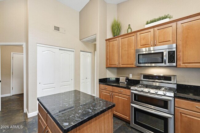 Building Photo - 1426 N Omaha Cir