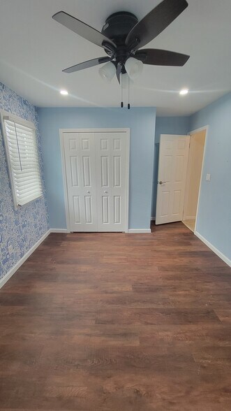 Building Photo - 15 Windsor Rd