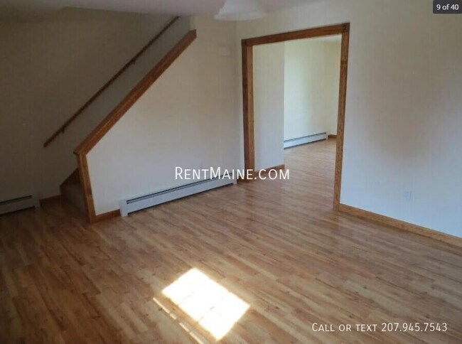 Building Photo - 208 Western Ave