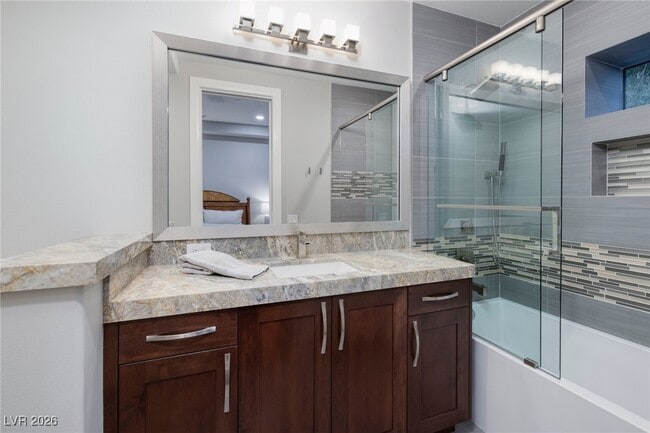 Building Photo - 675 Scenic Rim Dr