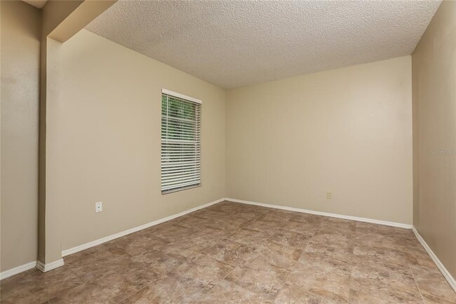 Building Photo - 441 S Sparkman Ave