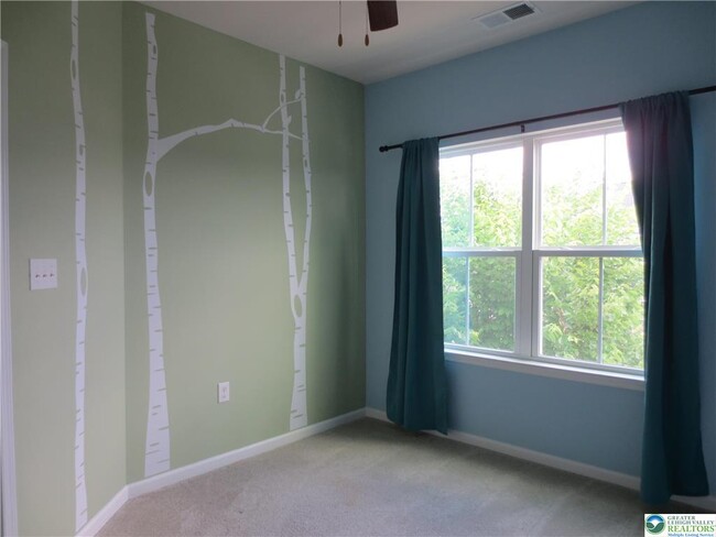 Building Photo - 2407 Cook Dr