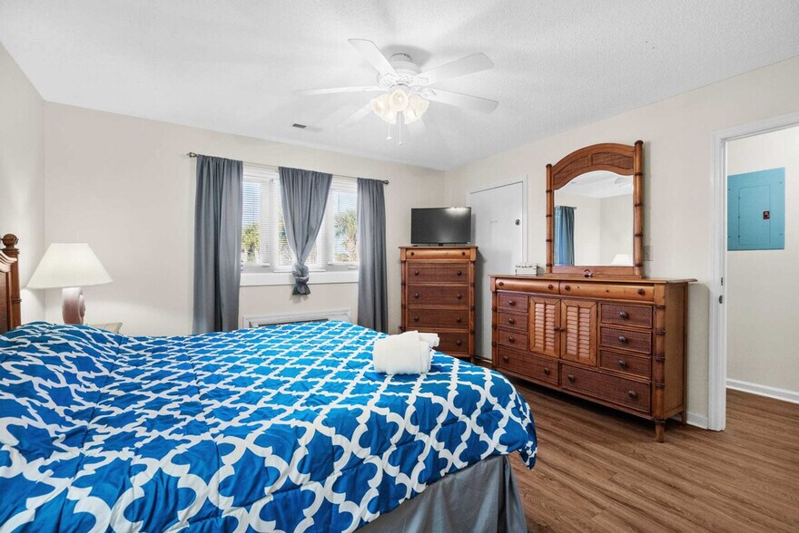 Building Photo - 217 Double Eagle Dr