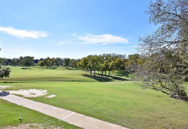 Building Photo - 2802 S Doral Dr