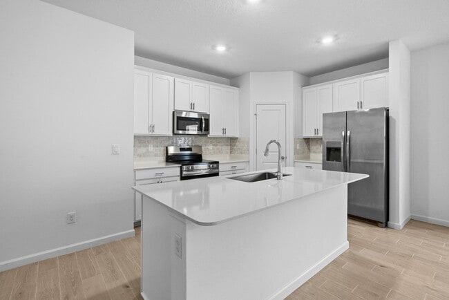 Building Photo - 60 Eustis Pt