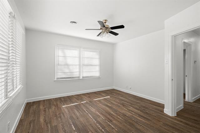 Building Photo - 612 W 5th St