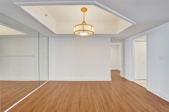 Building Photo - 20281 E Country Club Dr