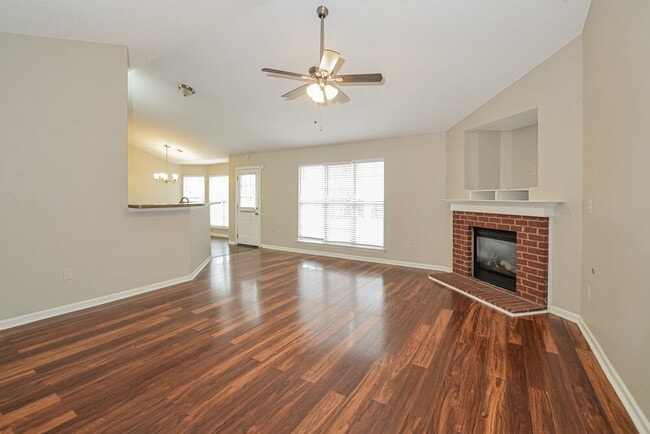 Building Photo - 1813 Cherry Creek Dr