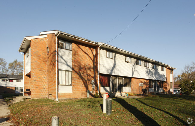 Building Photo - Hollow Creek Apts