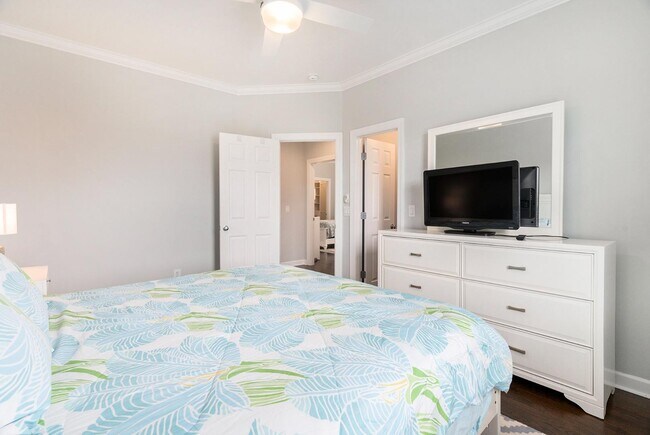 Building Photo - 200 N Ladd Ct