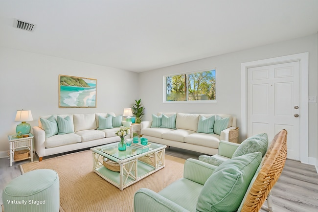 Building Photo - Fully Remodeled 2 Bedroom Home in Prime Ormond Location