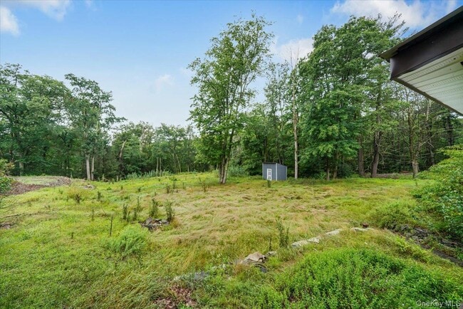 Building Photo - 15 Old Westbrookville Rd