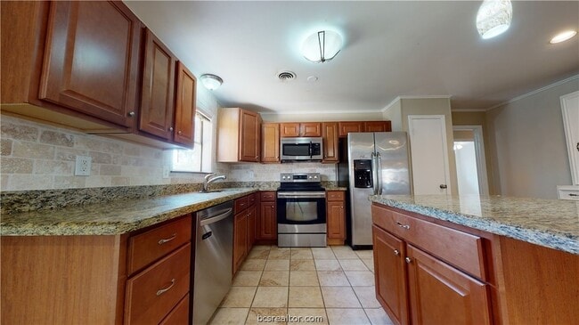 Building Photo - 1207 Lawyer St