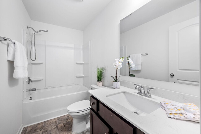 Building Photo - Spacious 4-Bedroom Rental in Desirable Arl...