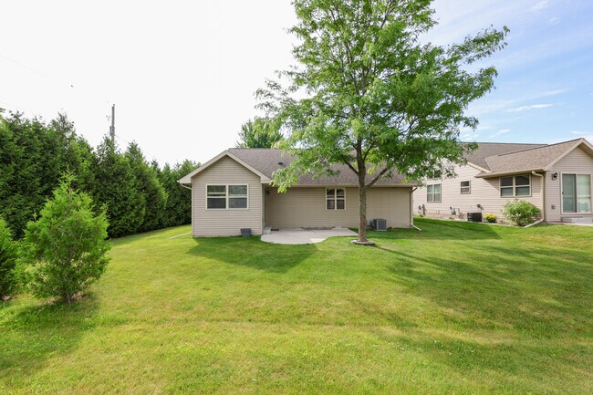 Building Photo - 3400 Riverstone Ct